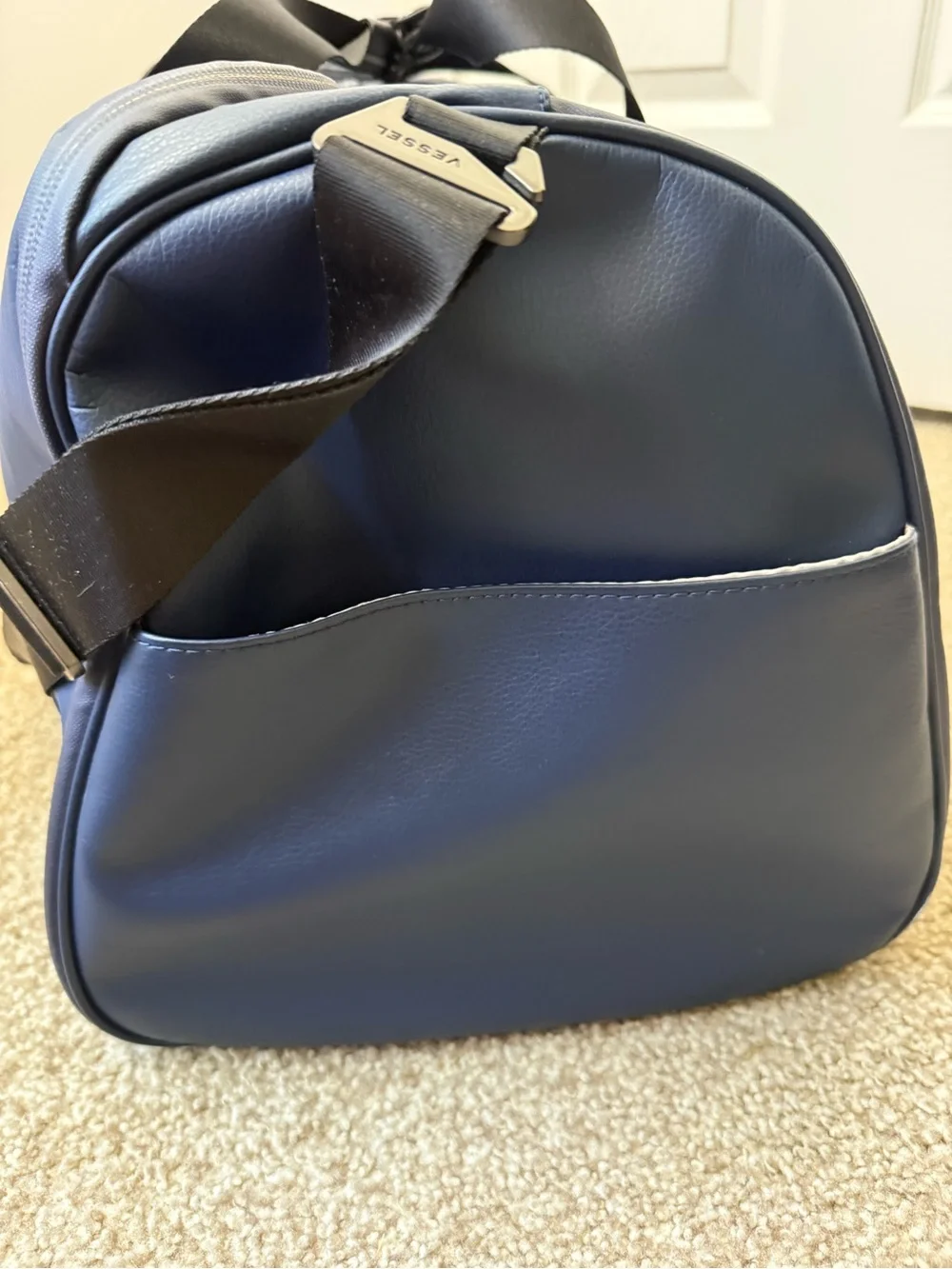VESSEL Signature Weekender Garment Duffle Bag Navy Blue Silver Lining Travel